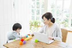 主婦の再就職は簡単？働きやすい職場に入るための方法とやっておくべき準備