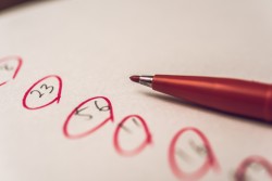 採点の在宅バイトで稼ぐ！仕事内容や魅力は？