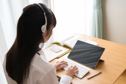 【在宅ワーカーさんへインタビュー！】専業主婦だった私でも始められました（Iさん）