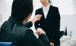 ツイッターで話題の「TELハラ」に賛否？電話対応がキツイと感じる3つの原因